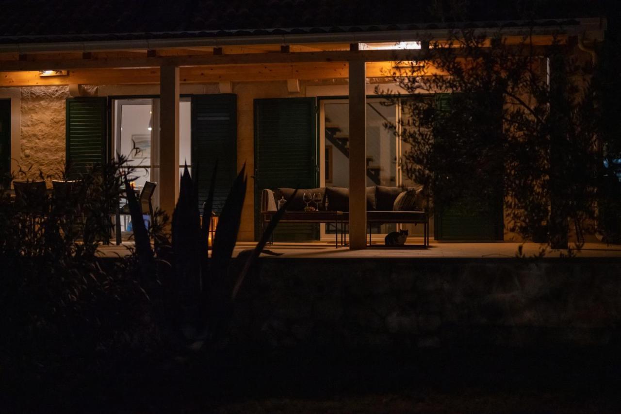 Villa Mista Sutivan Kültér fotó
